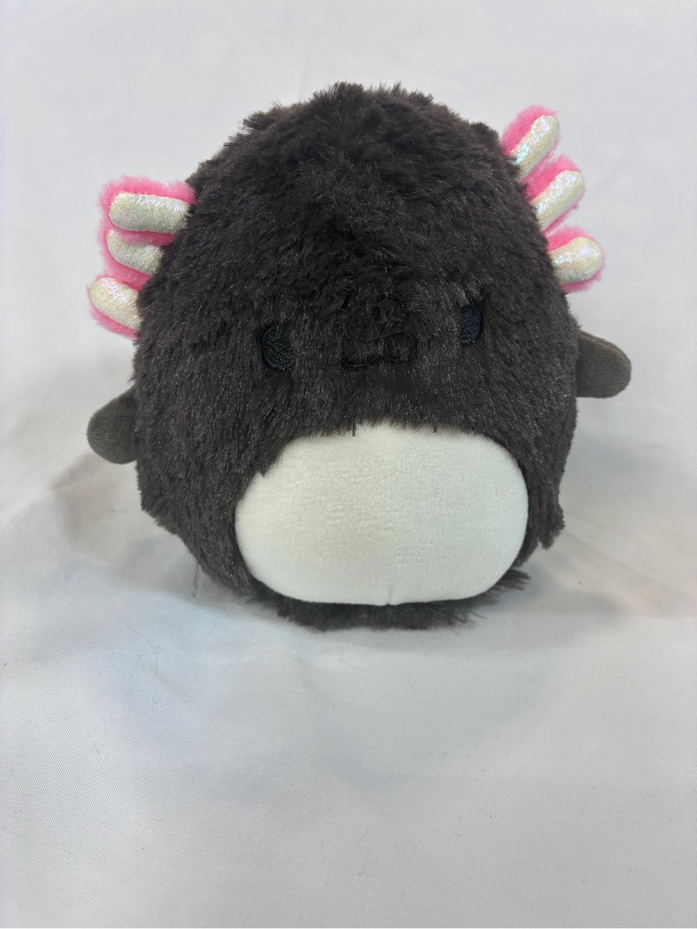Squishmallows Fuzz-A—Mallows Jaelyn the Black Axoloto